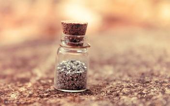 高速SUS304エコノミーステッカー接着剤用自動ジャーおよびボトルバイアルラベルラベル機