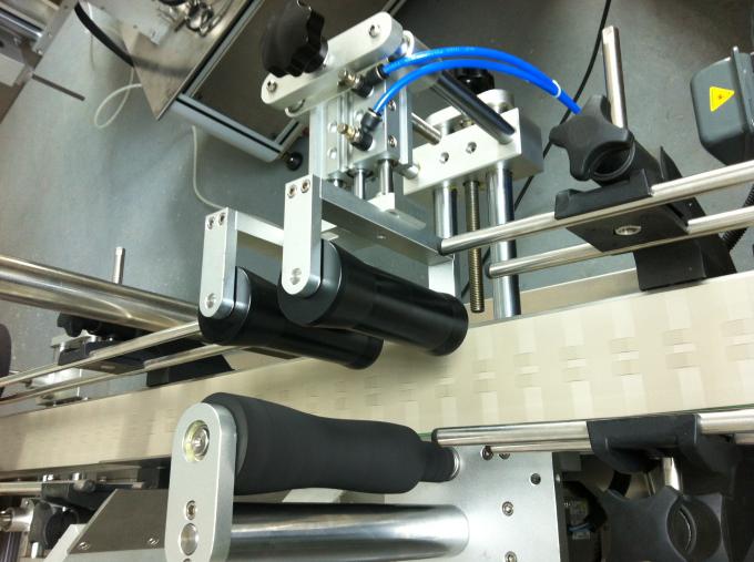 ガラスびん自己粘着ステッカーラベリングマシン、ガラスジャーラベリングマシン