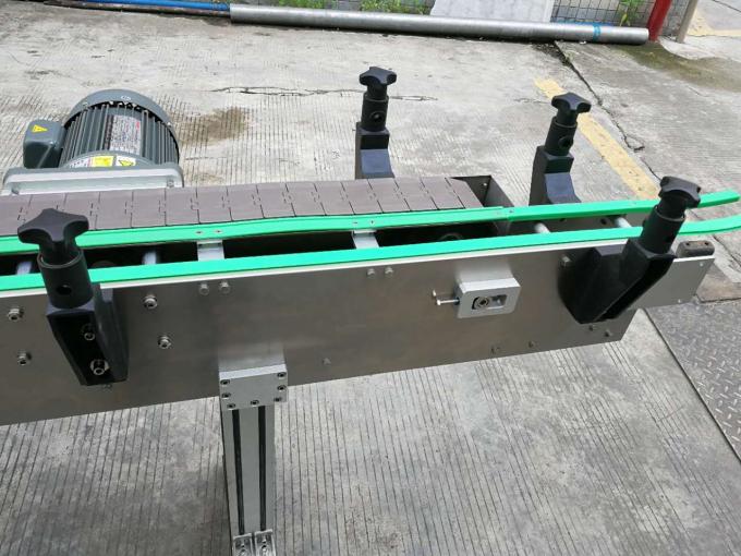 医薬品/化粧品用の高速ラベルアプリケーター自己接着剤