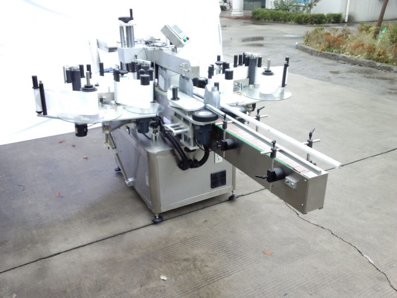 中国の楕円形のバッグとボトルラベルステッカーアプリケーター、長いコンベヤーサプライヤーとの自己接着ラベル印刷機