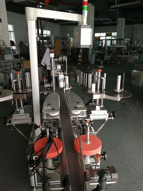 シャンプー楕円形およびフラットボトル用の自動両面ステッカーラベル付け機